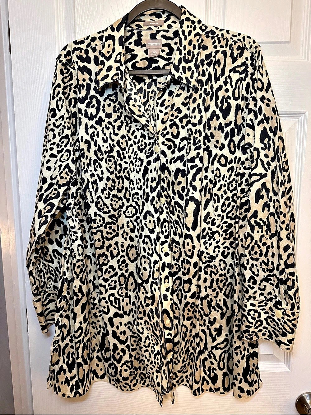 Chico's Leopard Print Button Down Size XXL